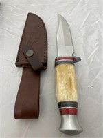Timber Wolf Hand Crafted Knife in Box w/Sheath