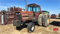 1982 IH 2588 Tractor