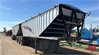 2008 Doepker Super B Grain Trailers