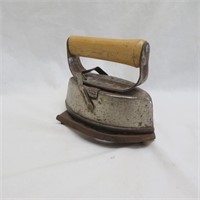 Sad Iron & Trivet - Rust / Worn - Heavy - Vintage
