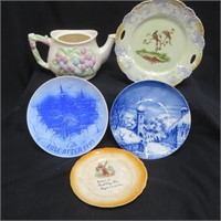 Christmas Plate & Other Ceramics - Vintage