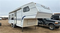 1995 Vangaurd UFW 277 27' Camper