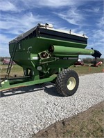 40. Brent 472 Grain Cart