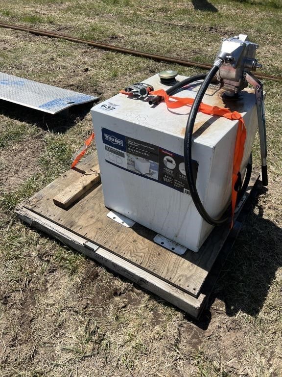 632. 50gal Fuel Tank w/Hand Pump