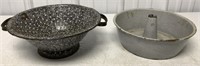 Graniteware/Enamelware Collander & Cake Pan