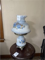 large antique gone with the wind hurricane lamp