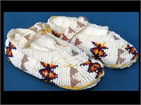 BEADED SOLE CHILD'S NATIVE AMERICAN MOCCASSINS