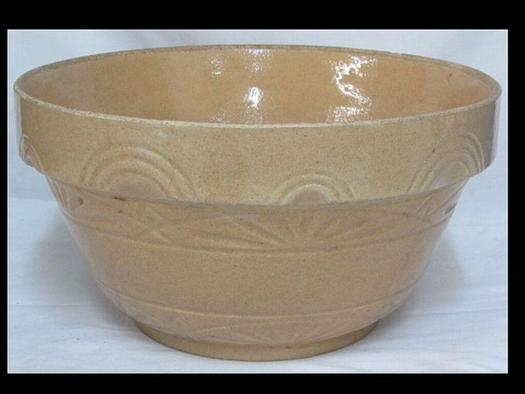 STONEWAR MIXING BOWL W/ PICTURED HAIRLINE CRACK