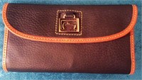 V - DOONEY & BOURKE CLUTCH PURSE (L76)