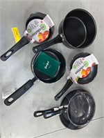 LOT OF 5 ASSORTED COOKWARE