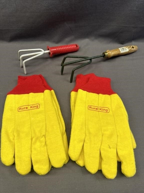 GARDENING TOOLS, TWO SETS OF GLOVES AND HAND TOOLS