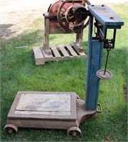 Fairbanks Platform Scale w/Weights