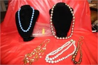 Necklace lot AA