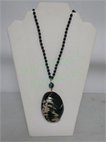 Vintage 29" Black Bead Clam Shell Necklace