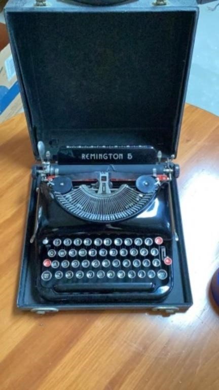 Antique Remington Rand 5 Portable Typewriter