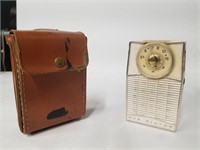 RCA Victor Impact Transistor Radio With Case