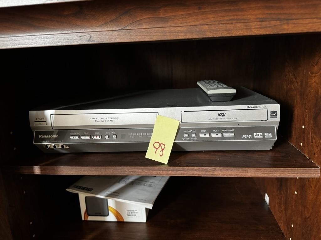 Panasonice DVD & VHS Player w/ Remote