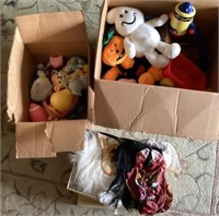 Group of toys, plush animals, etc