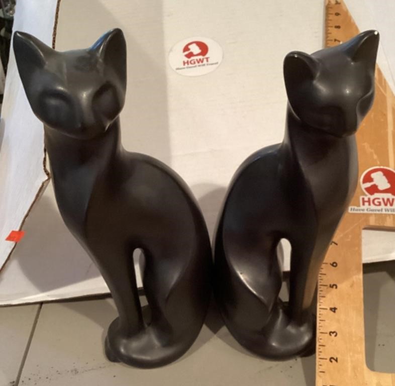 Pair of ceramic cats