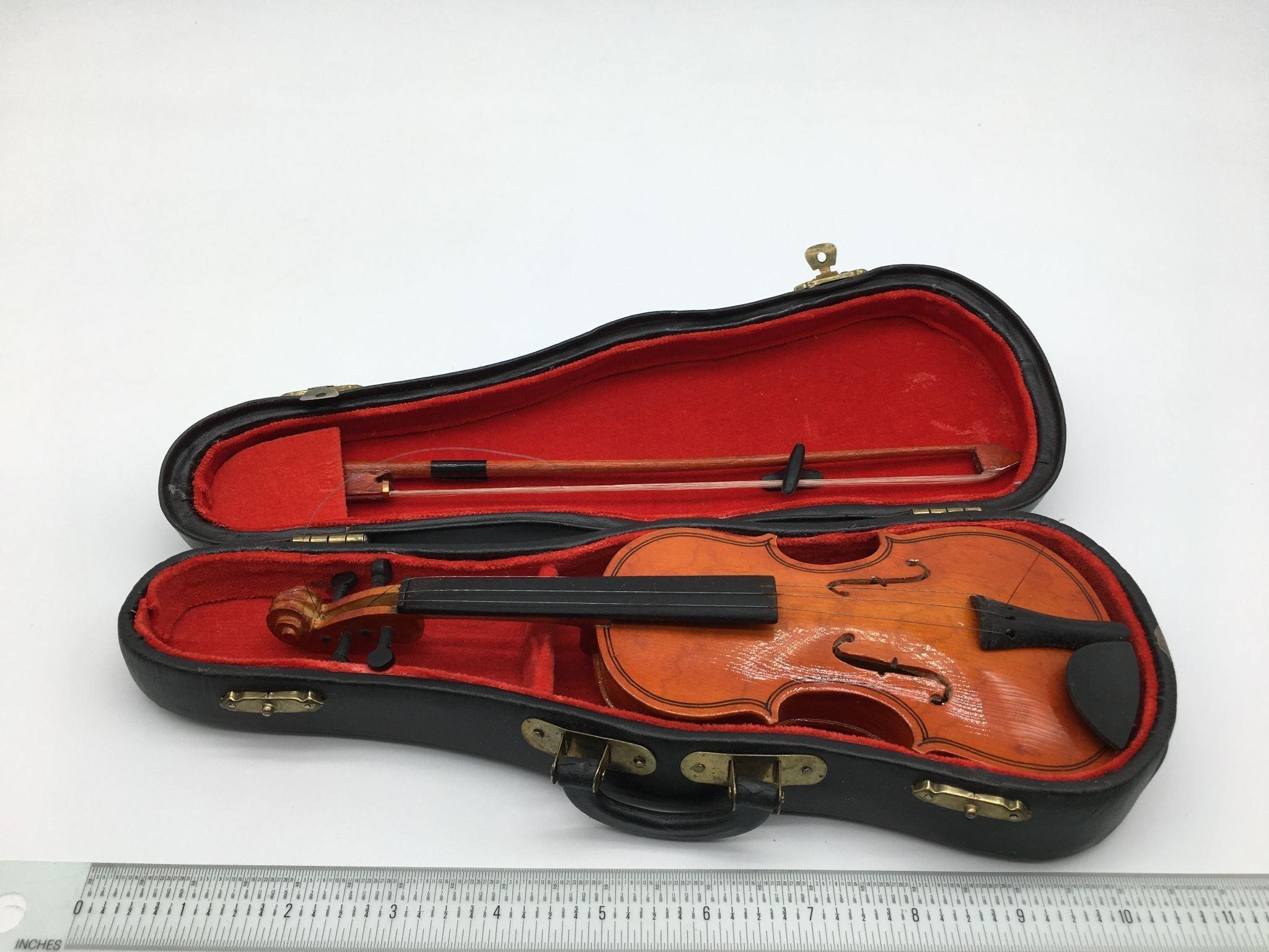 Finely Detailed Mini Violin