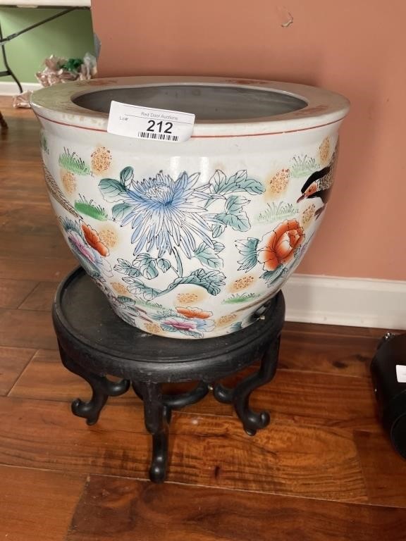 Asian urn/planter on stand
