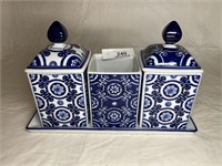 4 Blue/white bombay cannisters
