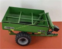 Ertl 1/16 scale Farm Frontier GC1108 grain cart