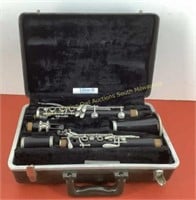 Signet model 100 clarinet with hard case