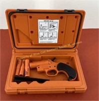 *LPO* Olin flare gun w/flares