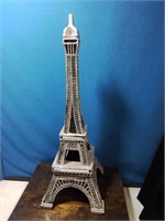 Decorator sparkly eiffel tower with small mirror