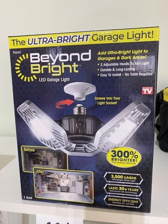 BEYOND BRIGHT GARAGE LIGHT - NEW