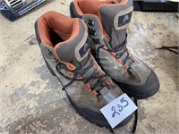 MENS OZARK TRAIL SIZE 13 BOOTS