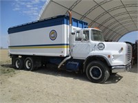 1983 Ford 9000 Stake Truck