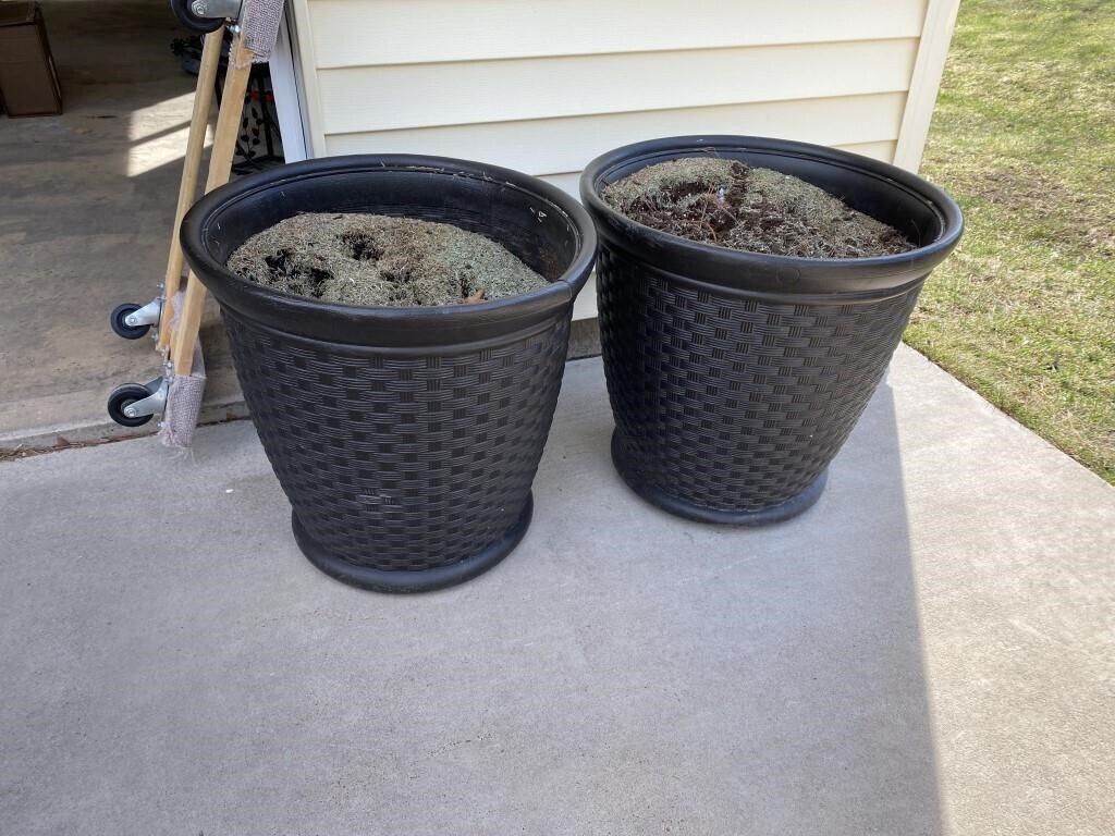2 - LARGE OUTDOOR PLASTIC PLANTERS