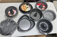LOT OF 14 ASSORTED BAKEWARE