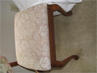 Queen Ann leg vanity stool