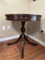 Duncan Phyfe Round Occasional Table