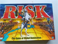 1998 Parker Brothers RISK Board Game