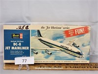 1964 Revell DC-8 Jet Mainliner Model Airplane Kit