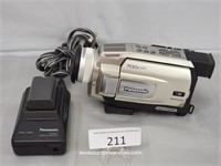 Panasonic MiniDV Palmcorder PV-DV53D Video Camera