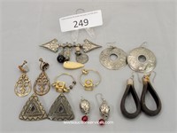 Costume Jewelry Pin & Earring Sets