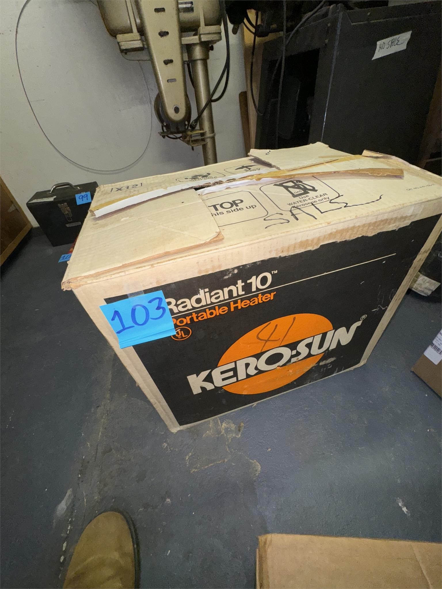 Kero-sun heater with Box