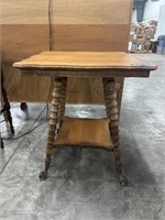 Ball And Claw Foot Oak Table