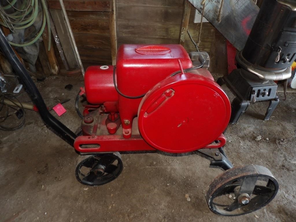 IH Gas Engine on Stand  red