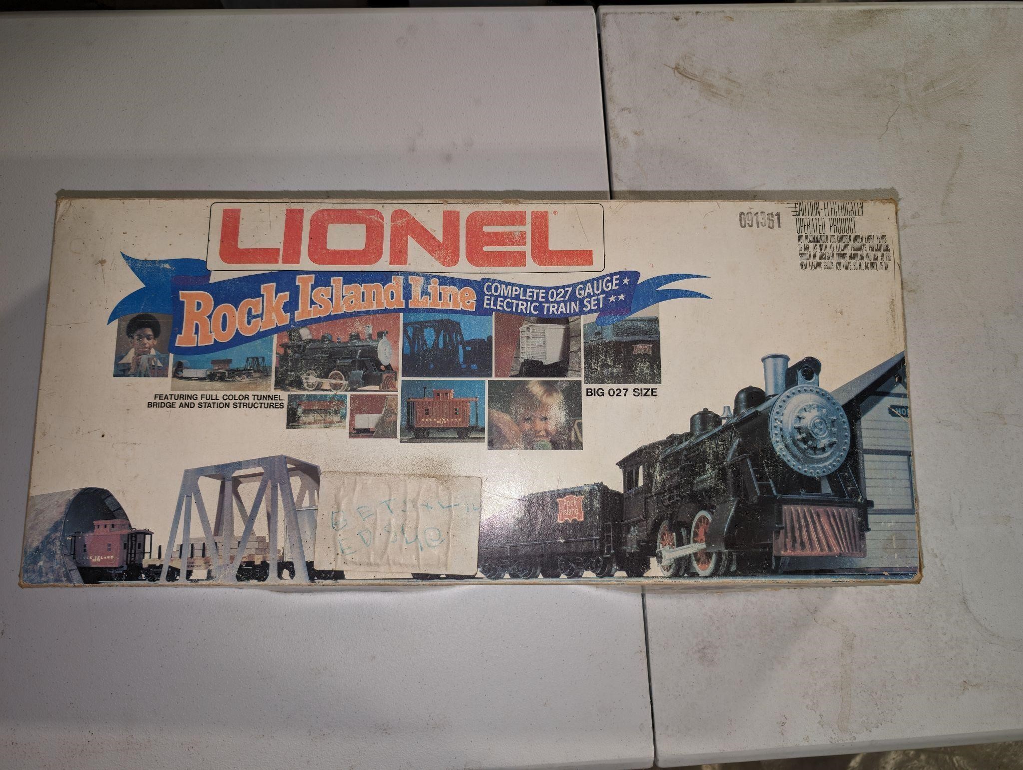 Lionel Rock Island Line Train Set