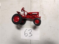 ERTL McCormick Cub Farmall Toy Tractor