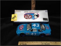 1/24 ACTION DIE CAST STP 25TH ANNIVERSARY R. PETTY