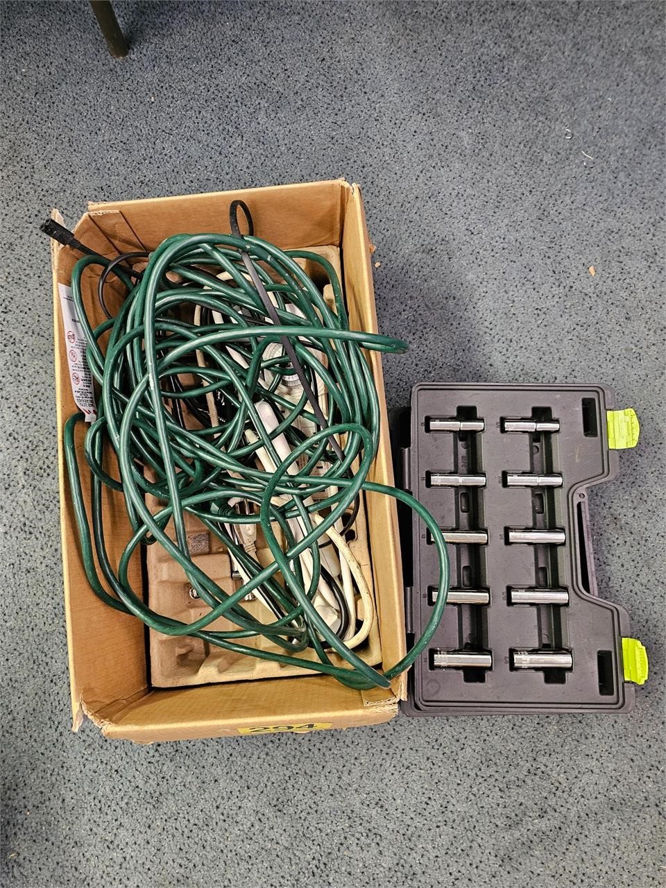Extension cord grab box