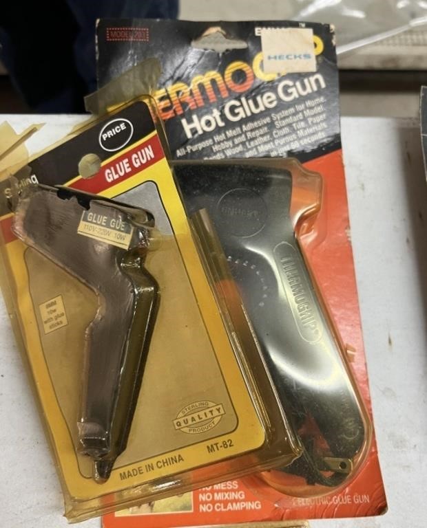 2 hot glue guns