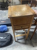 STAND TABLE